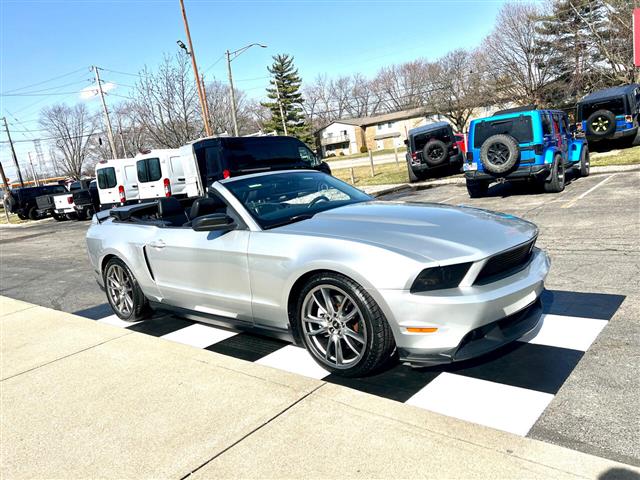 $20591 : 2012 Mustang 2dr Conv GT image 2