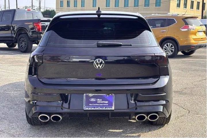 $36977 : Volkswagen Golf R 2023 AWD 2 image 8