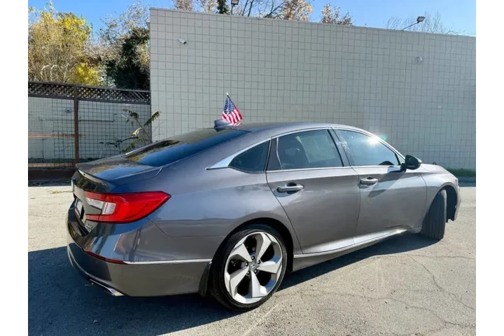 $22995 : 2018 Accord Touring image 7