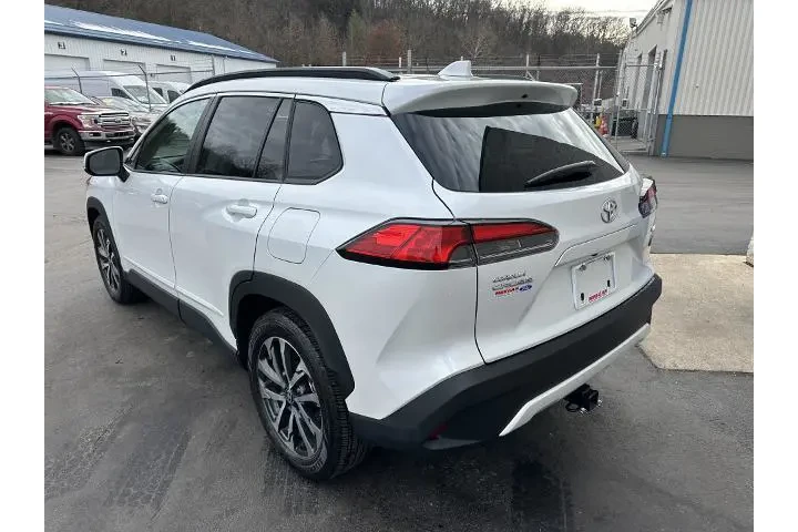 $27895 : Toyota Corolla Cross 2023 XL image 5