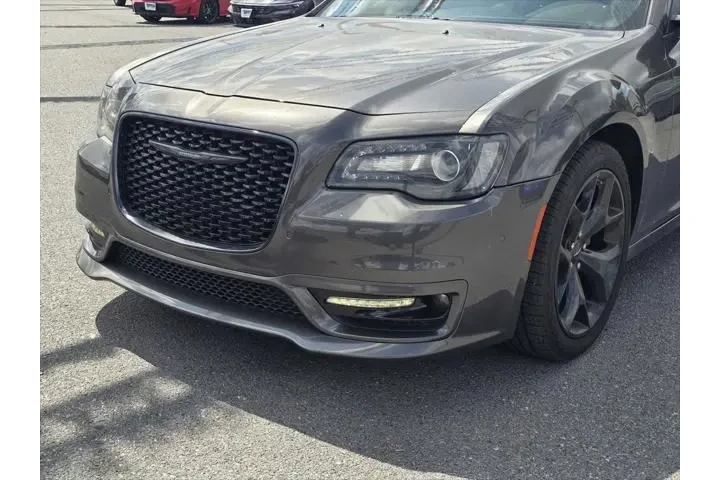 $29999 : Chrysler 300 2023 Touring L image 10