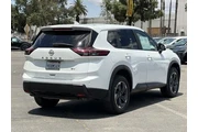 $23700 : Nissan Rogue 2024 SV 4dr Cro thumbnail