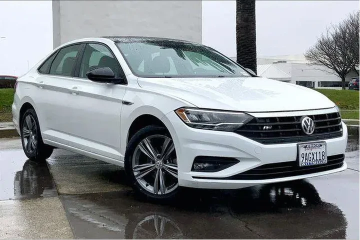 $12495 : Volkswagen Jetta 2019 R-Line image 2