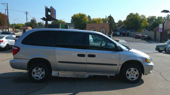 $2899 : 2003 Grand Caravan SE image 3