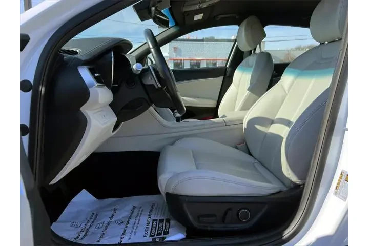 $35500 : Genesis G70 2024 2.5T Standa image 8