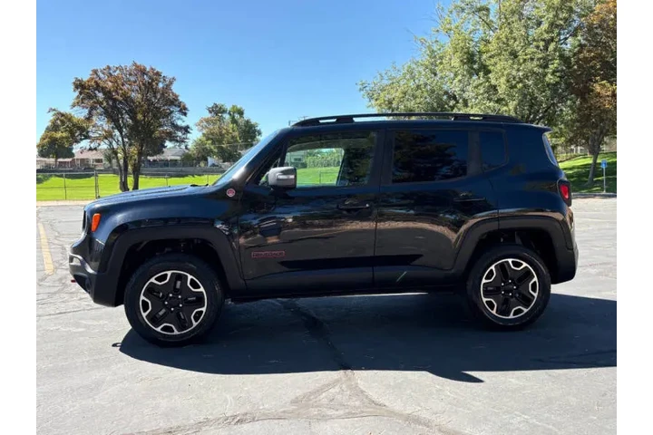 $9900 : 2017 Renegade Trailhawk image 8