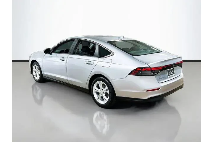 $25359 : Honda Accord 2025 LX 4dr Sed image 5