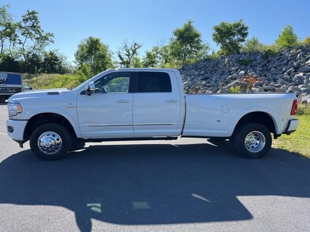 $66704 : PRE-OWNED 2019 RAM 3500 LIMIT image 4