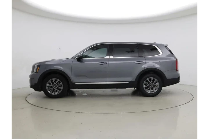 $31998 : Kia Telluride 2024 LX 4dr SU image 3