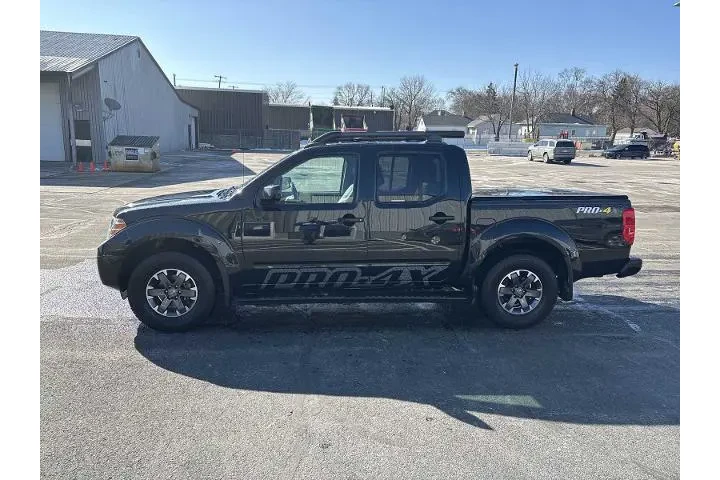 $30990 : Nissan Frontier 2021 4x4 S 4 image 2