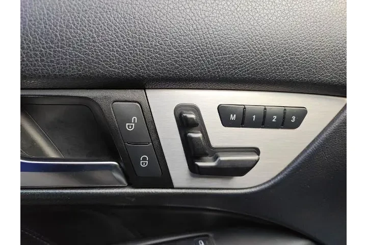 $25085 : Mercedes-Benz C-Class 2012 C image 8