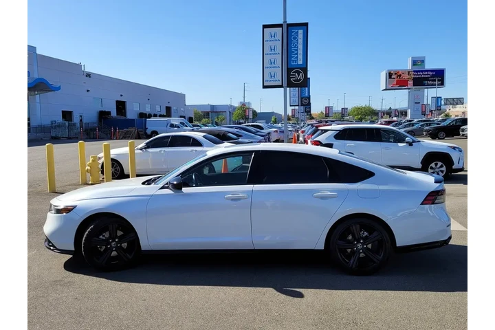 $28998 : Honda Accord Hybrid 2024 Spo image 8