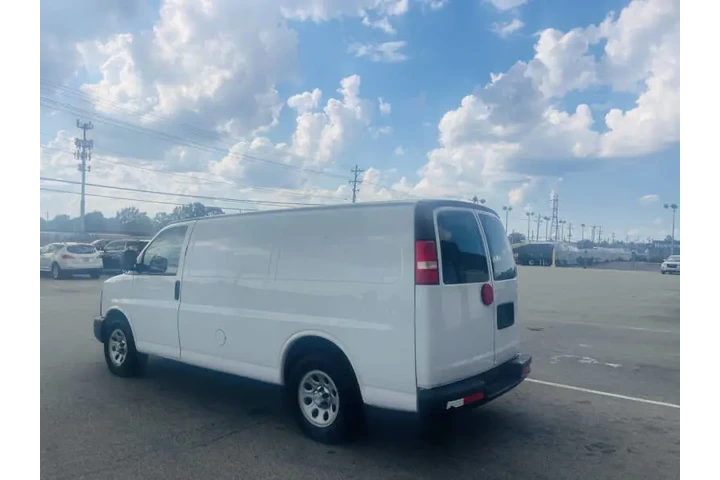 $5999 : 2014 Express 1500 image 10