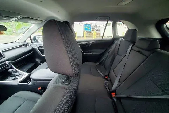 $26221 : Toyota RAV4 2024 AWD LE 4dr image 10