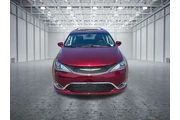 $15497 : Chrysler Pacifica 2019 Touri thumbnail