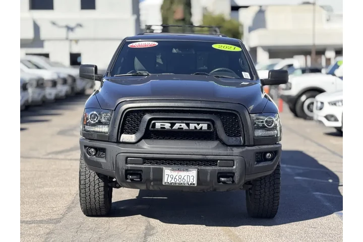 $27995 : Ram 1500 Classic 2021 4x4 SL image 4