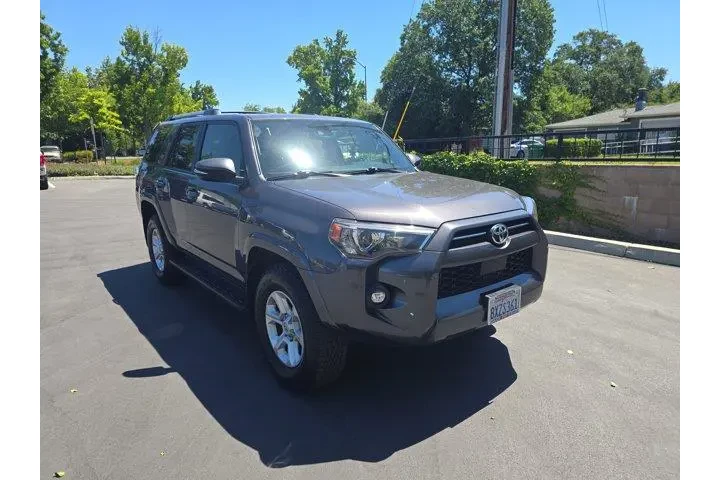$39995 : Toyota 4Runner 2021 4x4 SR5 image 1