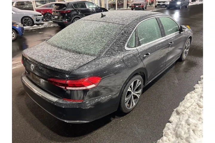 $15500 : Volkswagen Passat 2021 SE 4d image 4