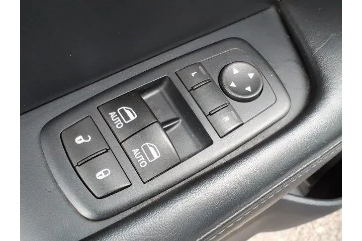 $11999 : Dodge Challenger 2016 SXT 2d image 10