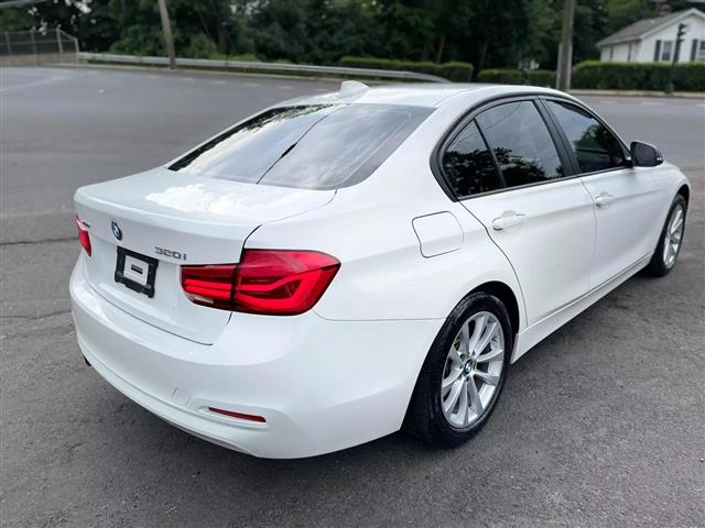 $16900 : 2017 BMW 3 SERIES2017 BMW 3 S image 6