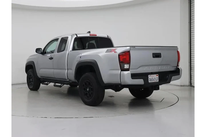 $31998 : Toyota Tacoma 2022 4x2 SR5 V image 2