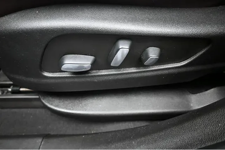 $30971 : Cadillac XT6 2023 Premium Lu image 8