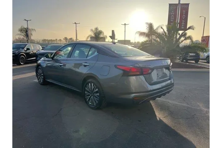 $17981 : Nissan Altima 2024 2.5 SV 4d image 5
