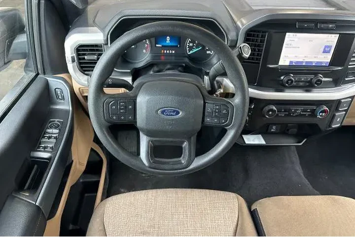 $38600 : Ford F-150 2023 4x4 XLT 4dr image 10