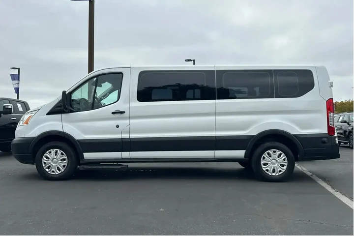$18916 : Ford Transit 2017 350 XL 3dr image 5