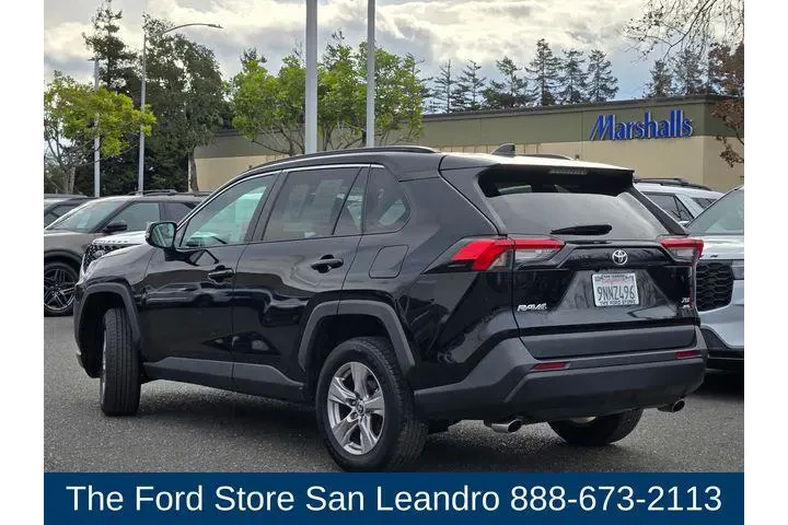 $28900 : Toyota RAV4 2023 AWD XLE 4dr image 7