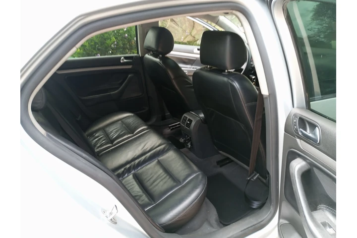$26500000 : Vendo Volkswagen Bora 2006 image 3