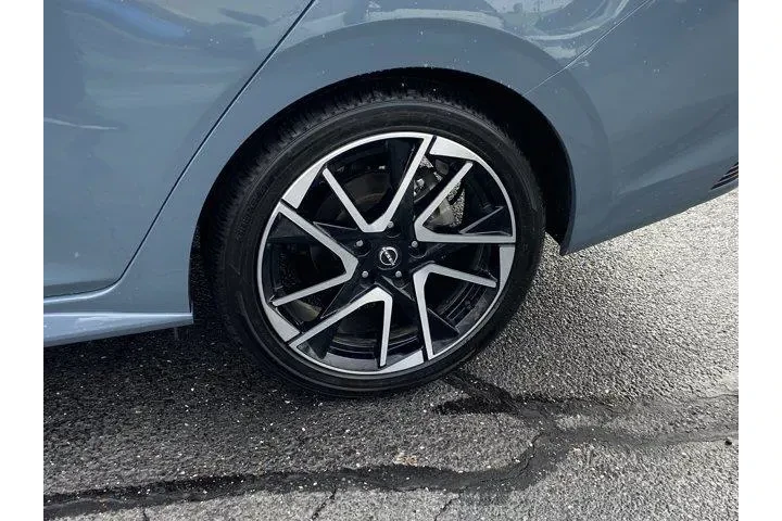 $19481 : Nissan Sentra 2025 SR 4dr Se image 9