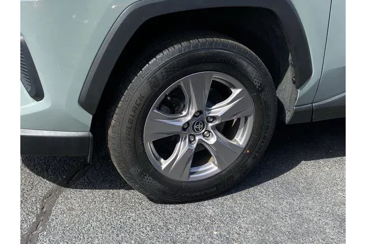 $19888 : Toyota RAV4 2023 XLE 4dr SUV image 8