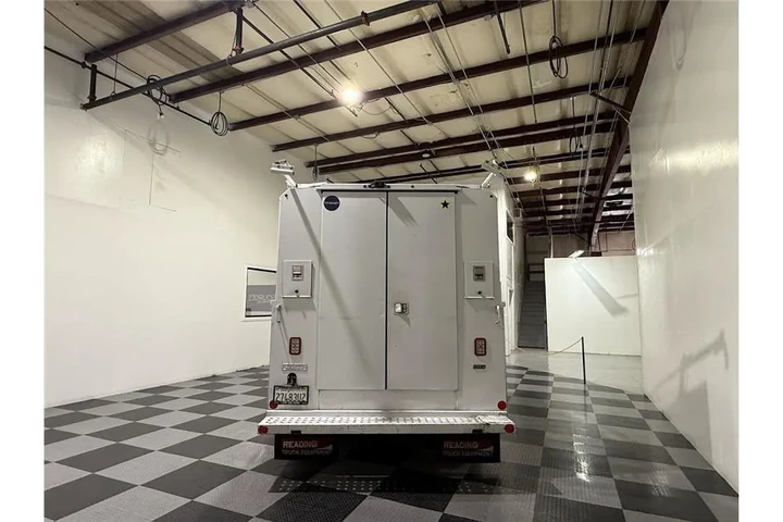 $21087 : Transit Chassis 2019 image 5