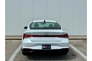 $18256 : Hyundai ELANTRA 2021 SEL 4dr thumbnail