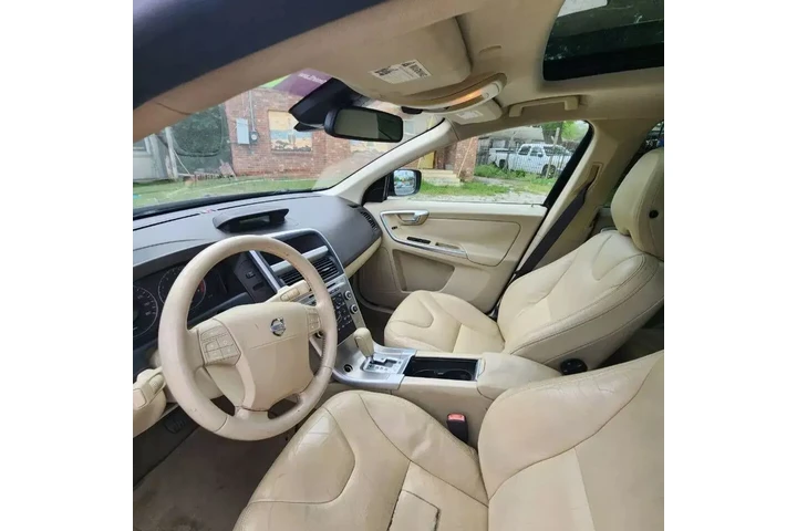 $9900 : 2010 VOLVO XC602010 VOLVO XC60 image 9