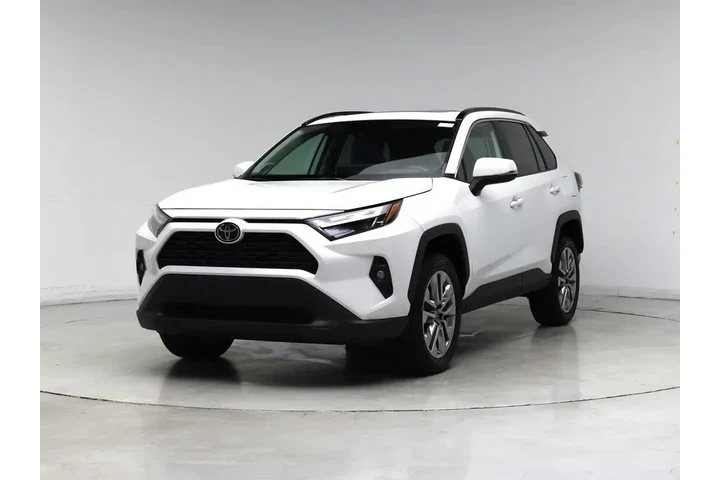 $30998 : Toyota RAV4 2023 XLE Premium image 4