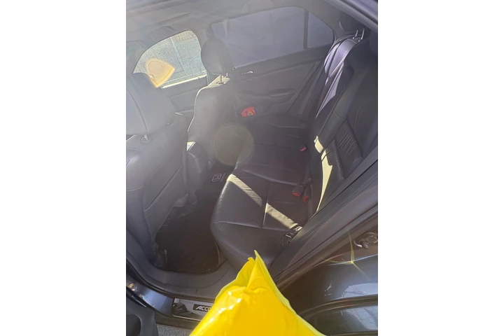 $4000 : Honda accord image 1