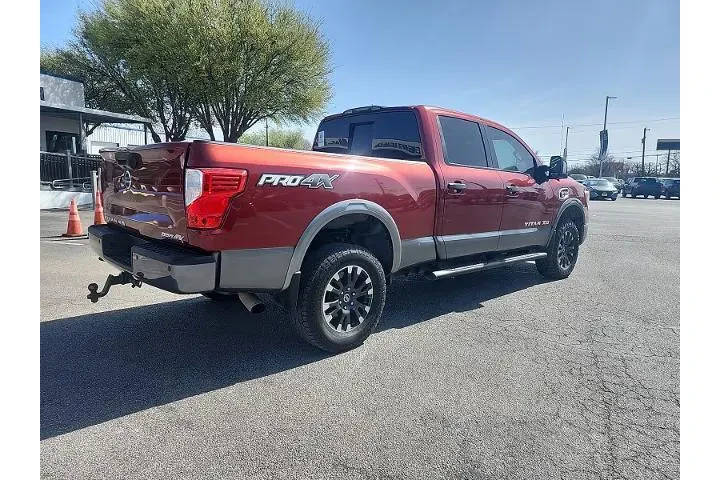 $18997 : Nissan Titan XD 2016 4x4 PRO image 3