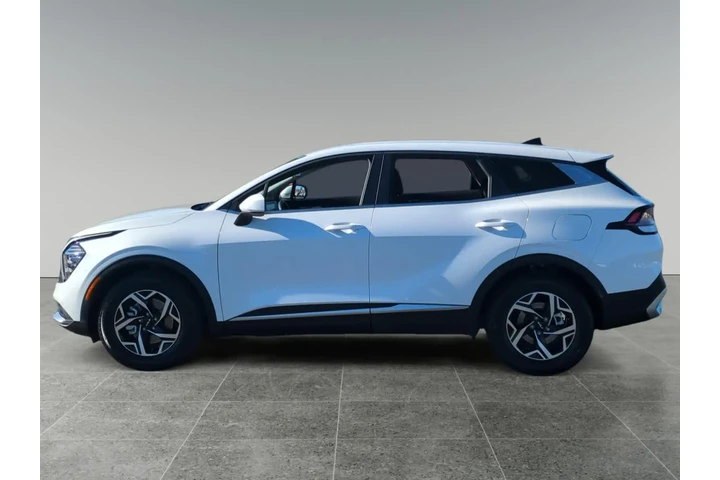 $23633 : Kia Sportage 2024 LX 4dr SUV image 2