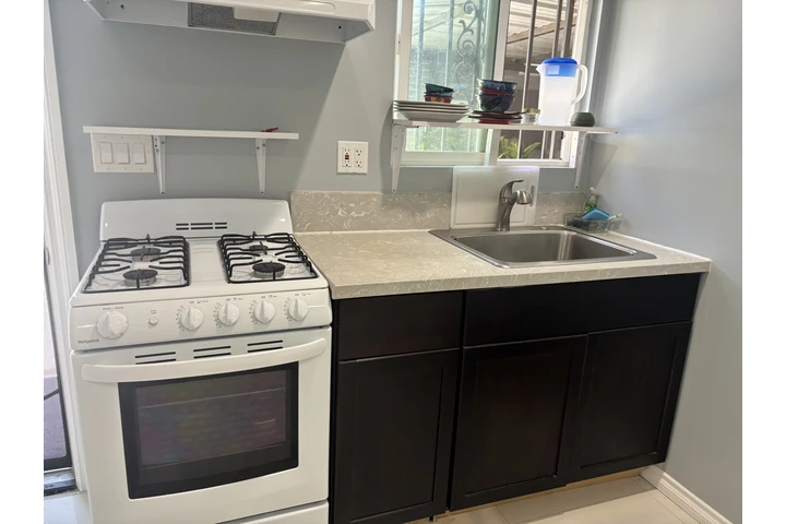 $1100 : Estudio de renta image 2