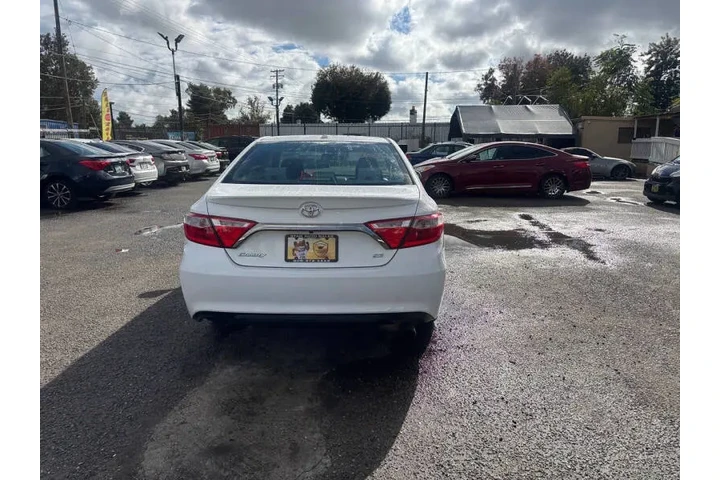 $13999 : 2017 Camry SE image 8