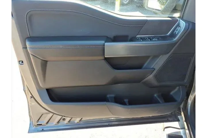 $38866 : Ford F-150 2024 4x4 XLT 4dr image 9