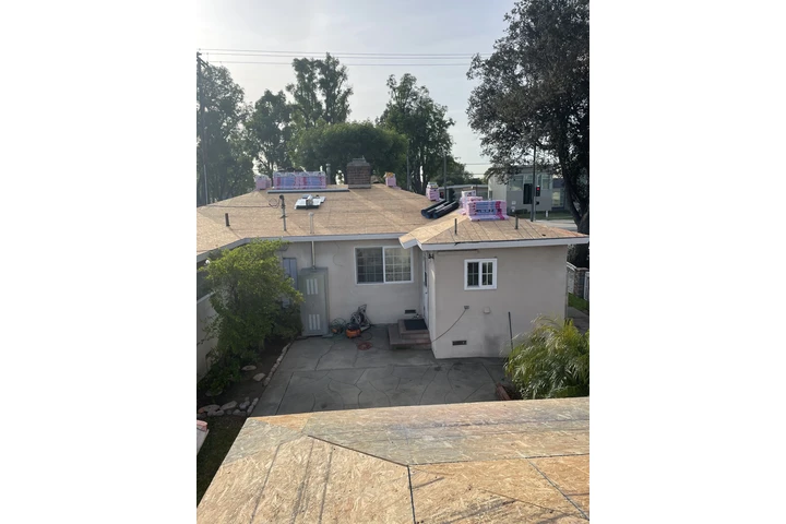 Muñoz roofing image 1