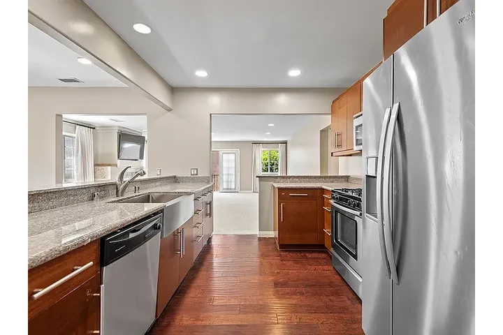 $2400 : 3 Bedroom House In Inglewood image 5