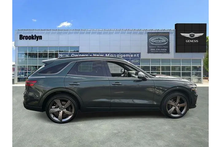 $34993 : Genesis GV70 2023 AWD 2.5T S image 2