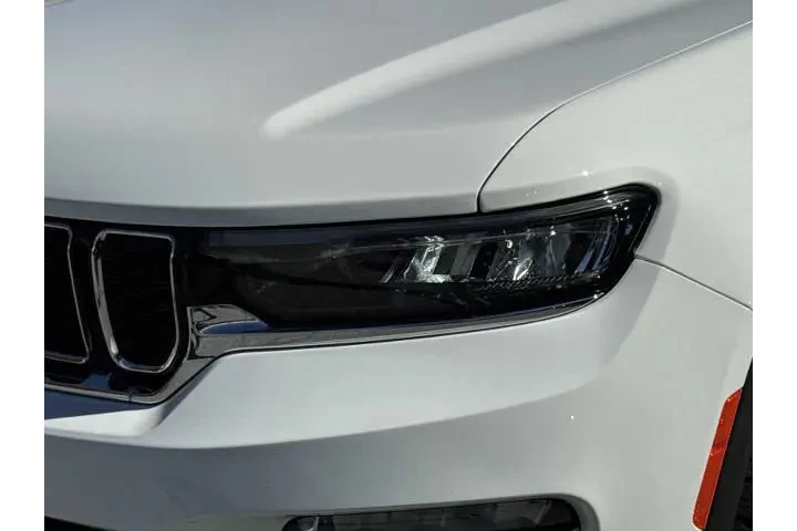 $31500 : Jeep Grand Cherokee 2023 4x4 image 7