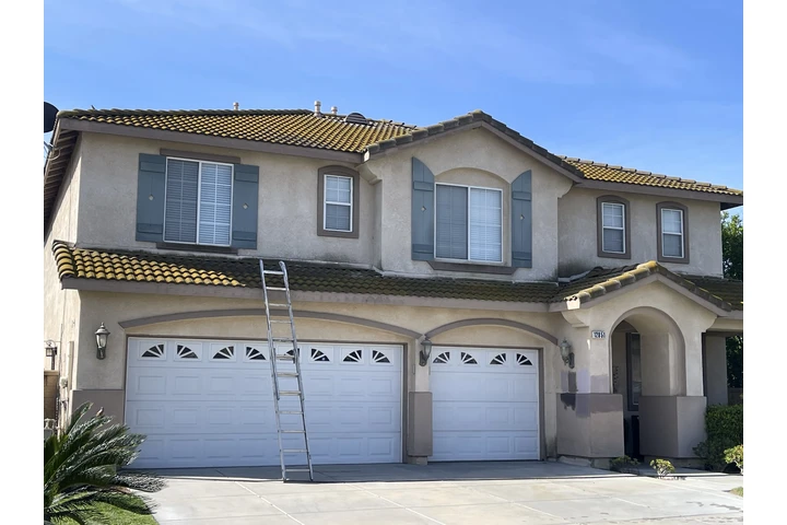 Roof cleaning. Limpieza roof image 3