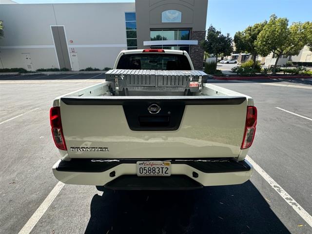 2019 Frontier 2WD King Cab I4 image 6