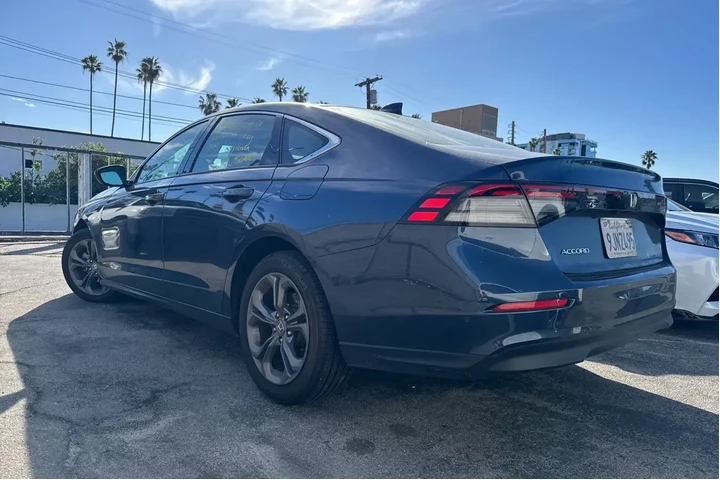 $24888 : Honda Accord 2023 EX 4dr Sed image 4